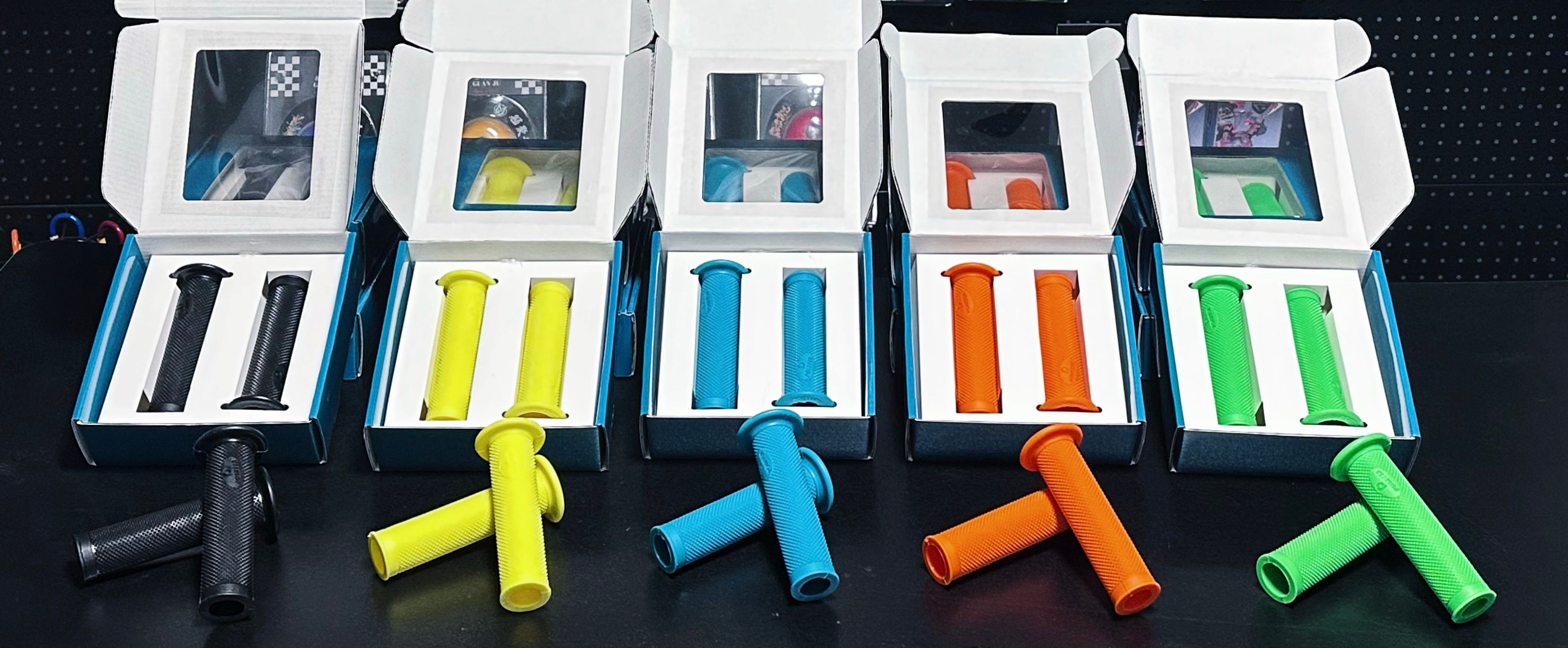 Pointer Racing Handlebar Grips - gallery image 7